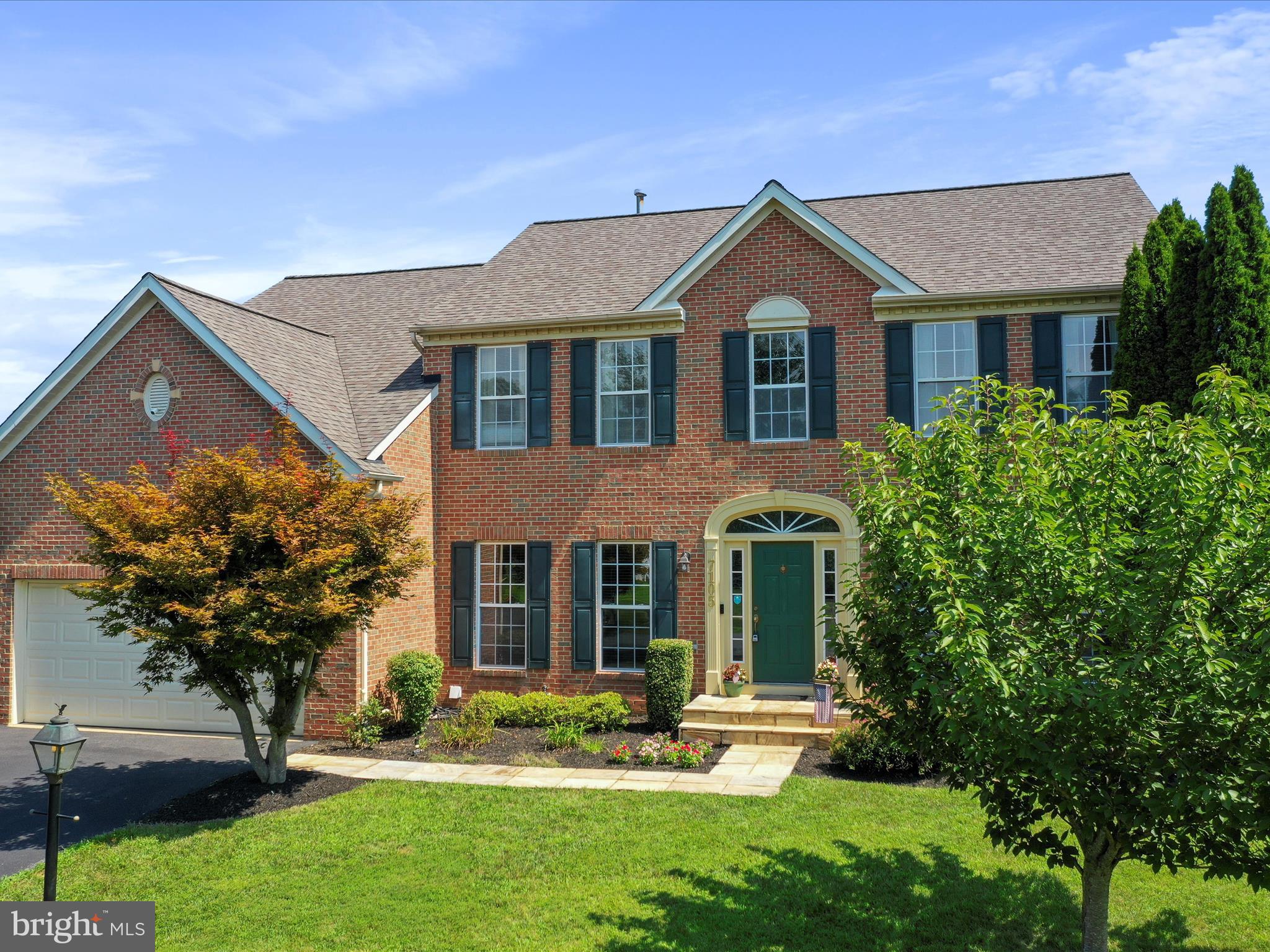 MARK YOUR CALENDAR!! COMING SOON!
Step into this pristinely cared‑for, four‑bedroom, 3½‑bath home by its original owners. The main level features an open‑concept family room and kitchen with stainless appliances, a granite‑topped island, custom cabinets, and rich hardwood floors. Cozy up by the gas fireplace or enjoy seamless indoor‑outdoor flow onto the screened porch, deck, and flagstone patio overlooking a fully fenced, private yard. Natural light floods through numerous windows into the main living areas, including a dedicated study and main‑level laundry. Upstairs, the vaulted primary bedroom boasts custom wood blinds and an ensuite bath complete with a jetted tub and stand‑up shower. Three additional bedrooms and two full baths ensure space for family or guests. The expansive walk‑out basement is ideal for entertaining, with a built‑in bar, full bathroom, and storage galore. All areas reflect pride of ownership throughout. Located in a convenient neighborhood, this home offers a perfect blend of comfort, style, storage, and outdoor enjoyment. SCHEDULE YOUR TOUR!