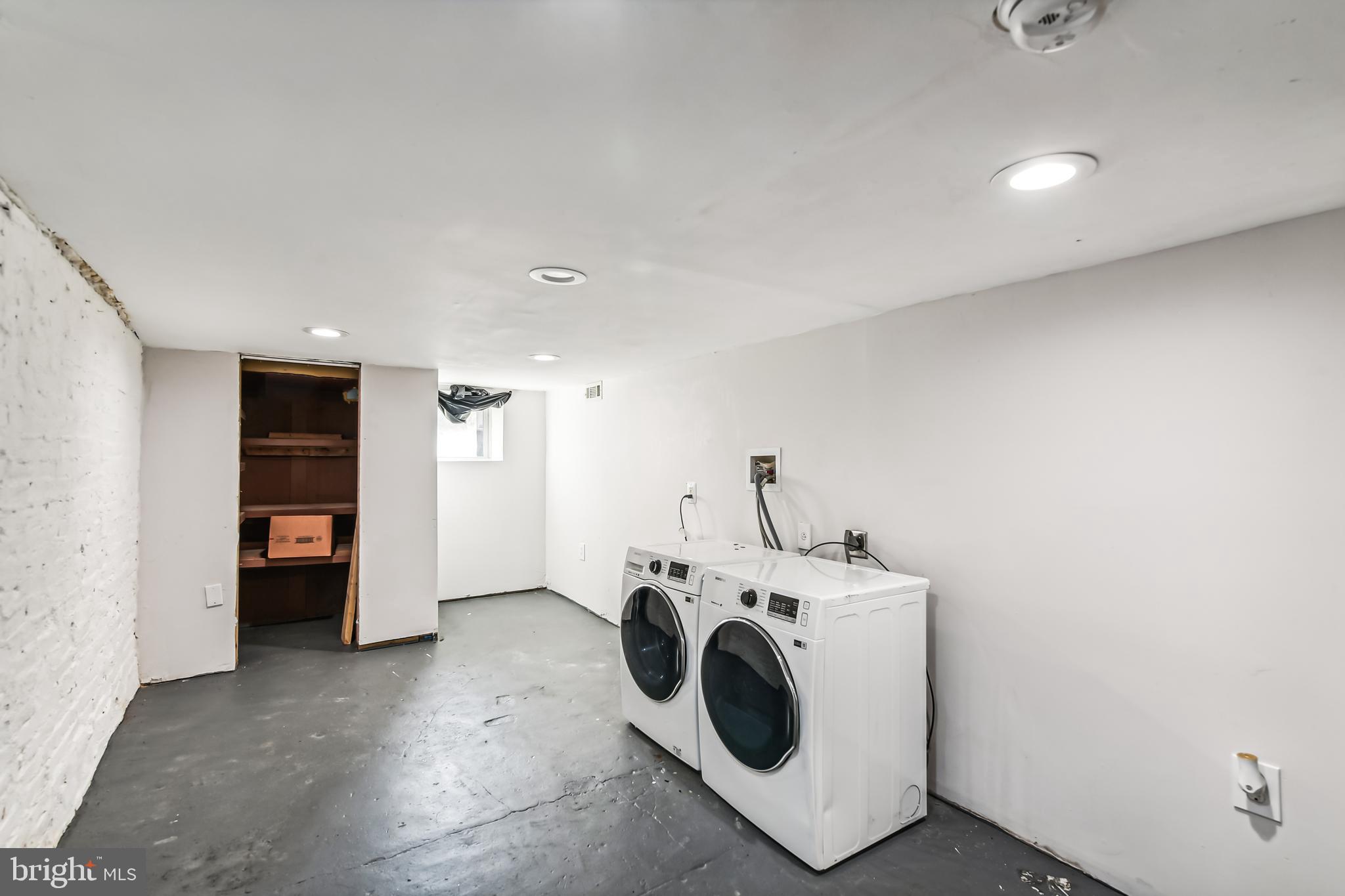 OLIVER - Residential Lease