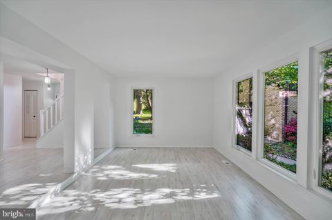 Tiny photo for 2974 Borge Street, OAKTON, VA 22124 (MLS # VAFX2306846)