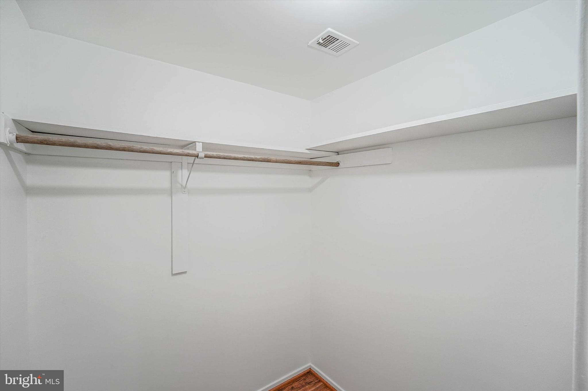 CHERRYWOOD SQUARE - Residential