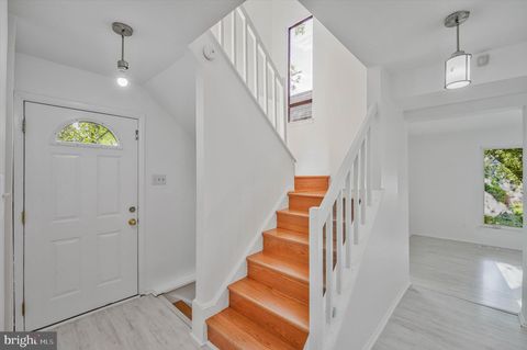 Tiny photo for 2974 Borge Street, OAKTON, VA 22124 (MLS # VAFX2306846)