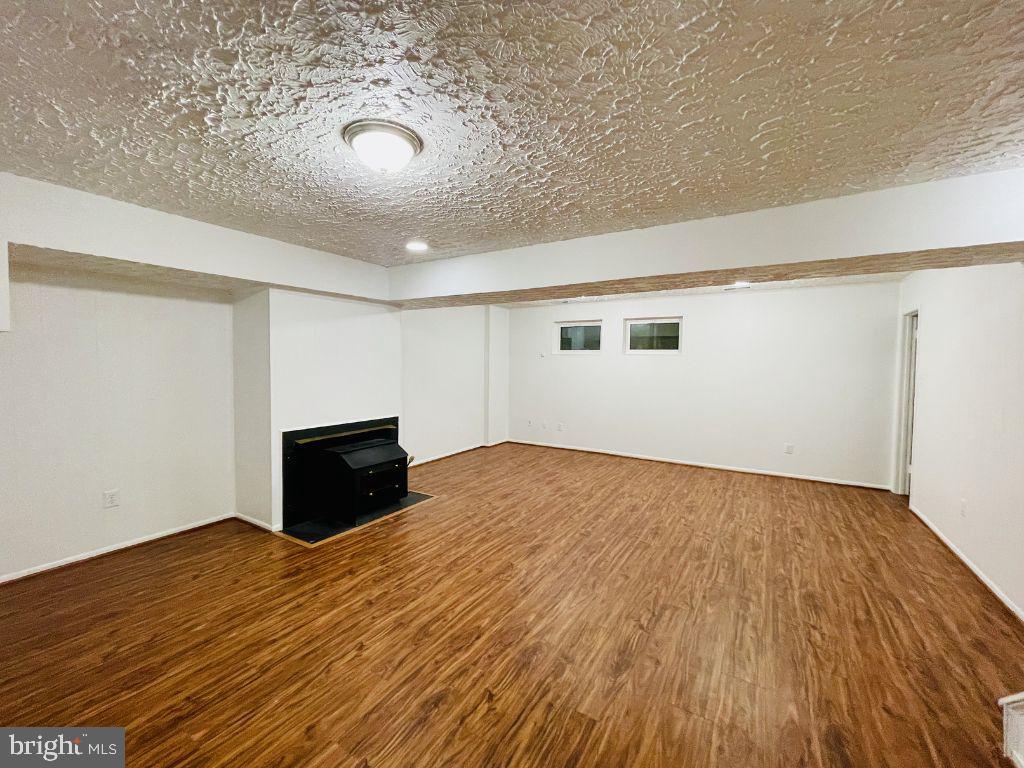 CHERRYWOOD SQUARE - Residential