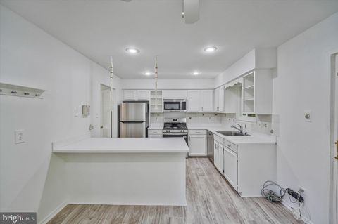 Tiny photo for 2974 Borge Street, OAKTON, VA 22124 (MLS # VAFX2306846)