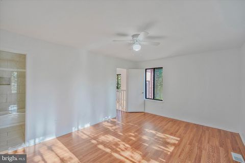 Tiny photo for 2974 Borge Street, OAKTON, VA 22124 (MLS # VAFX2306846)
