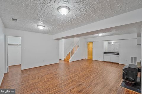 Tiny photo for 2974 Borge Street, OAKTON, VA 22124 (MLS # VAFX2306846)