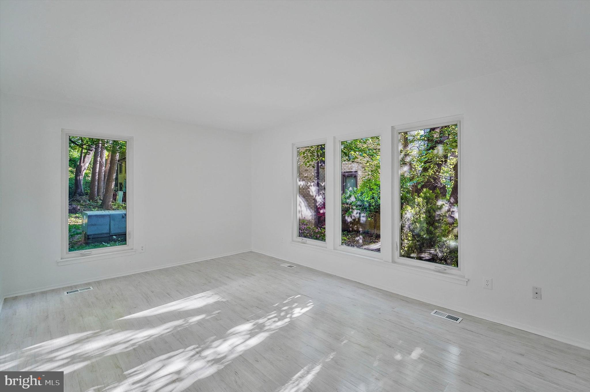CHERRYWOOD SQUARE - Residential