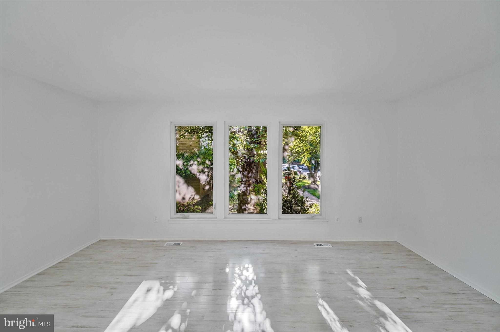 CHERRYWOOD SQUARE - Residential