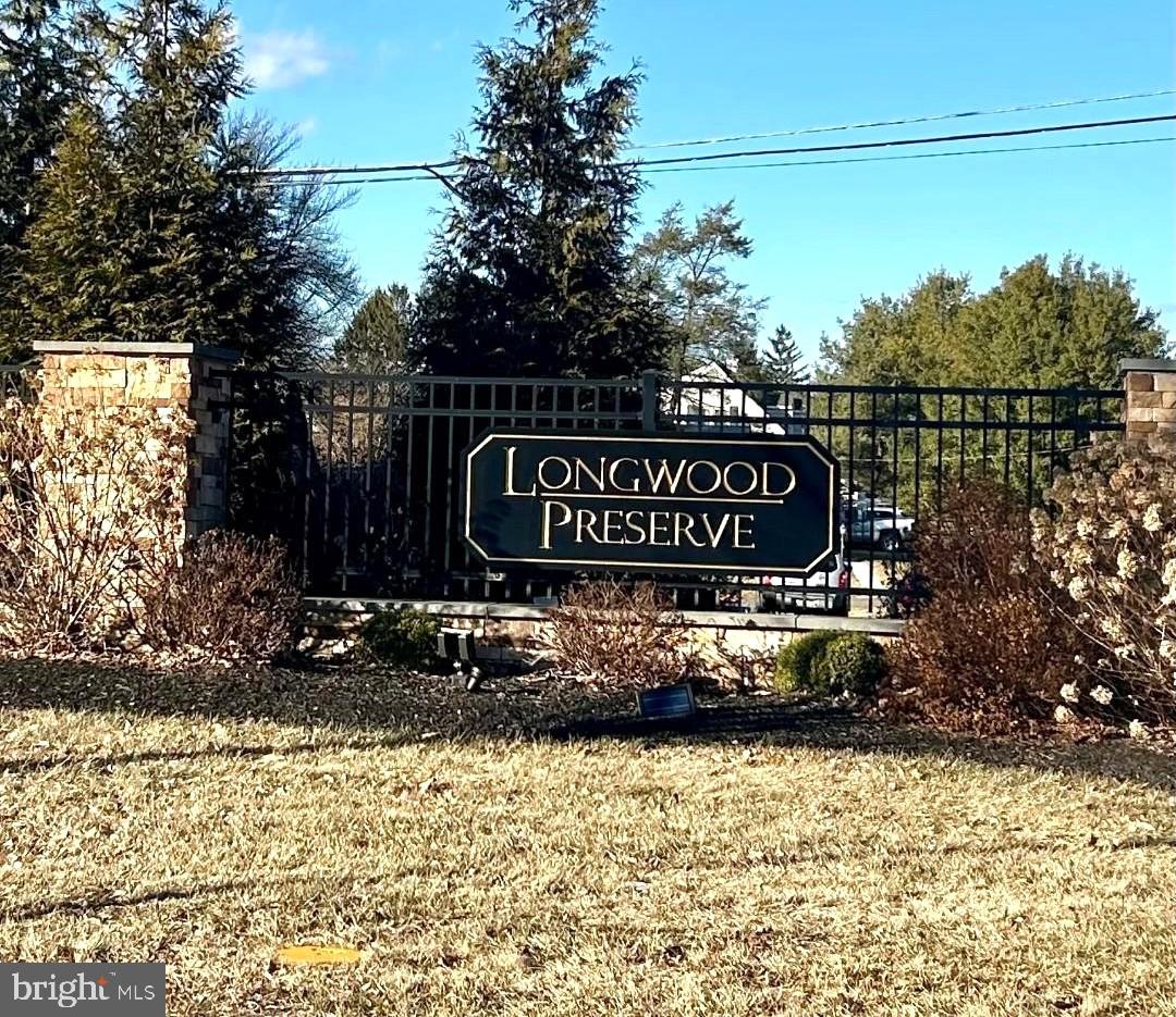 LONGWOOD PRESERVE - Residential