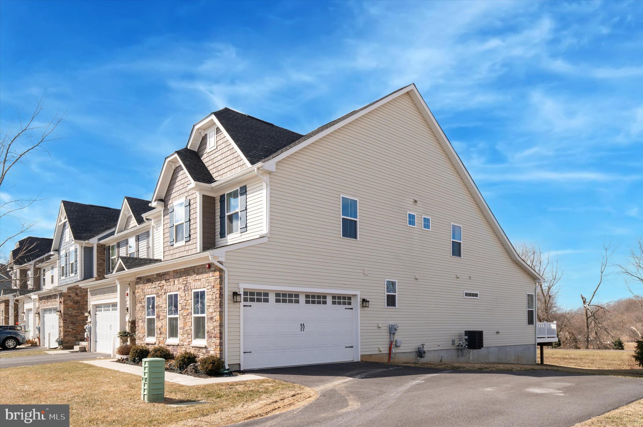 LONGWOOD PRESERVE - Residential