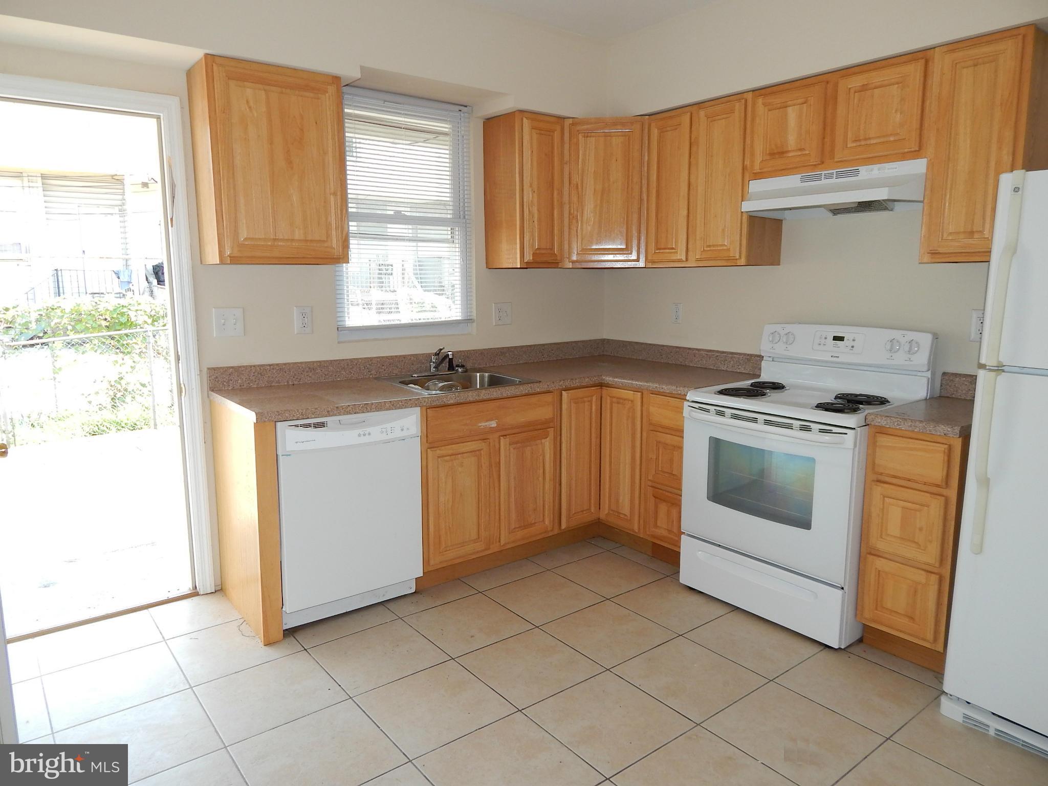 HIGHLANDTOWN - Residential Lease