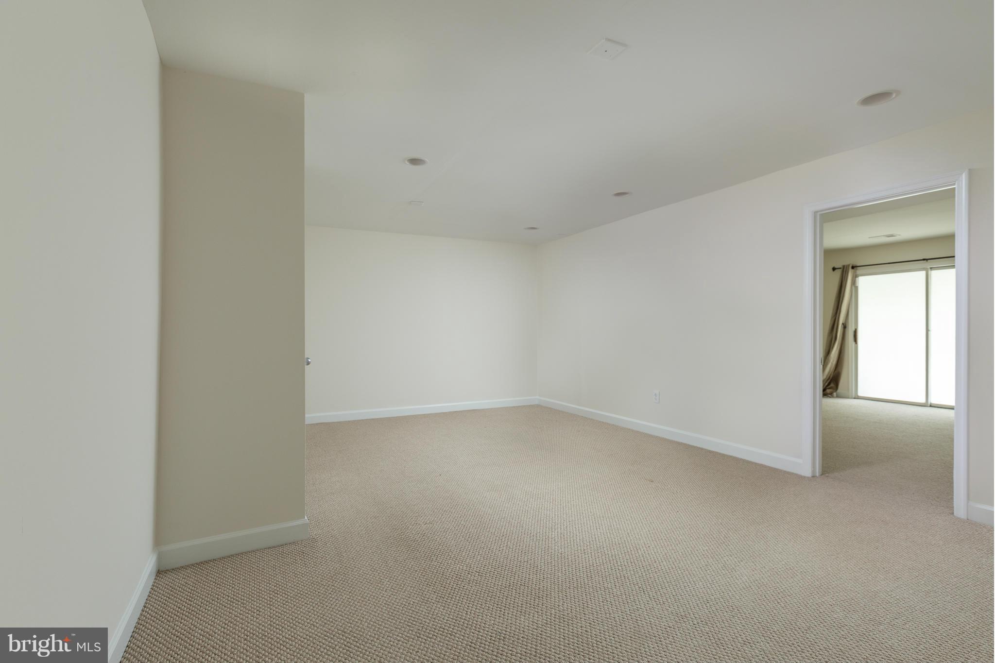 RESTON - Residential Lease