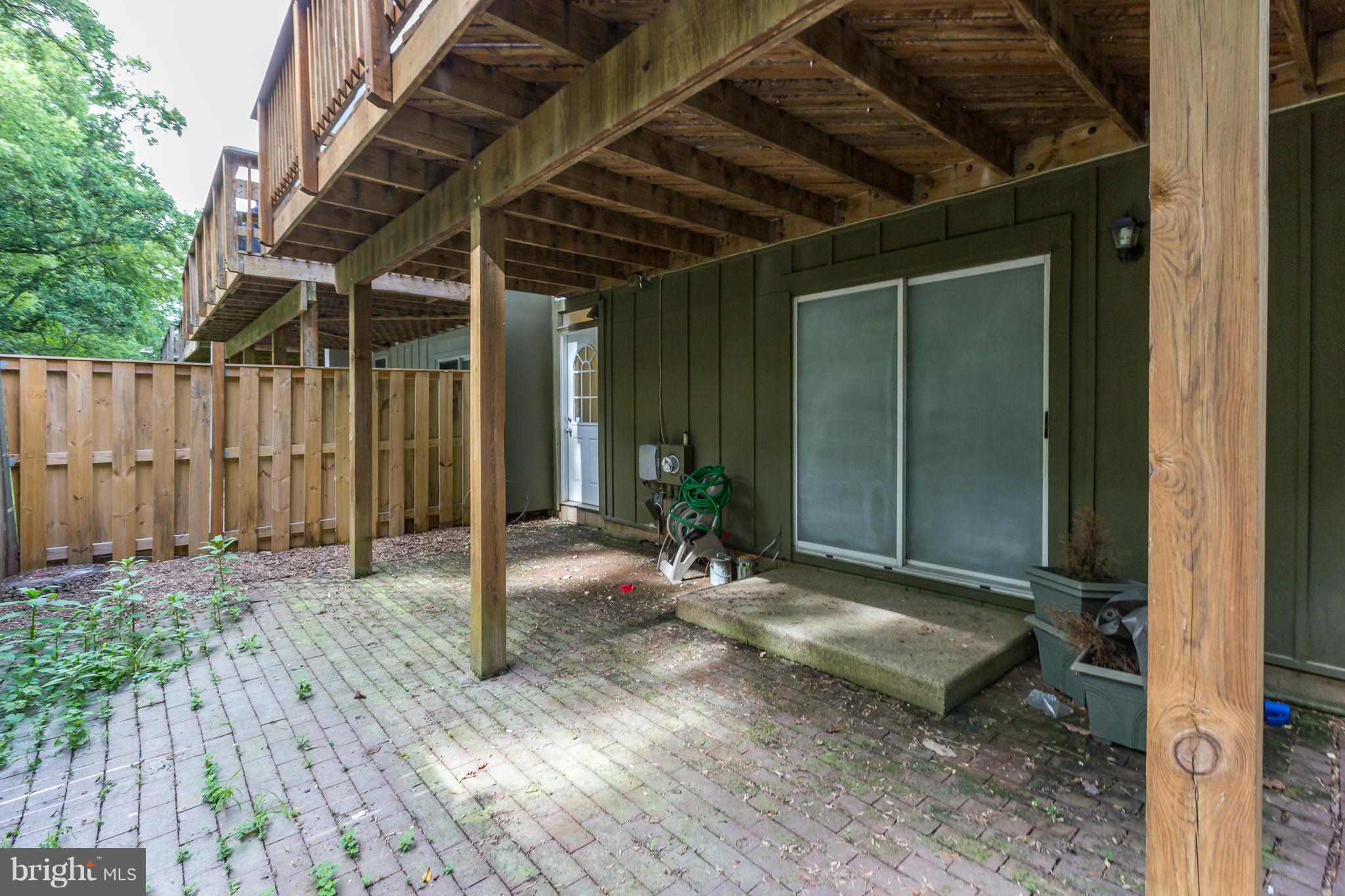 RESTON - Residential Lease