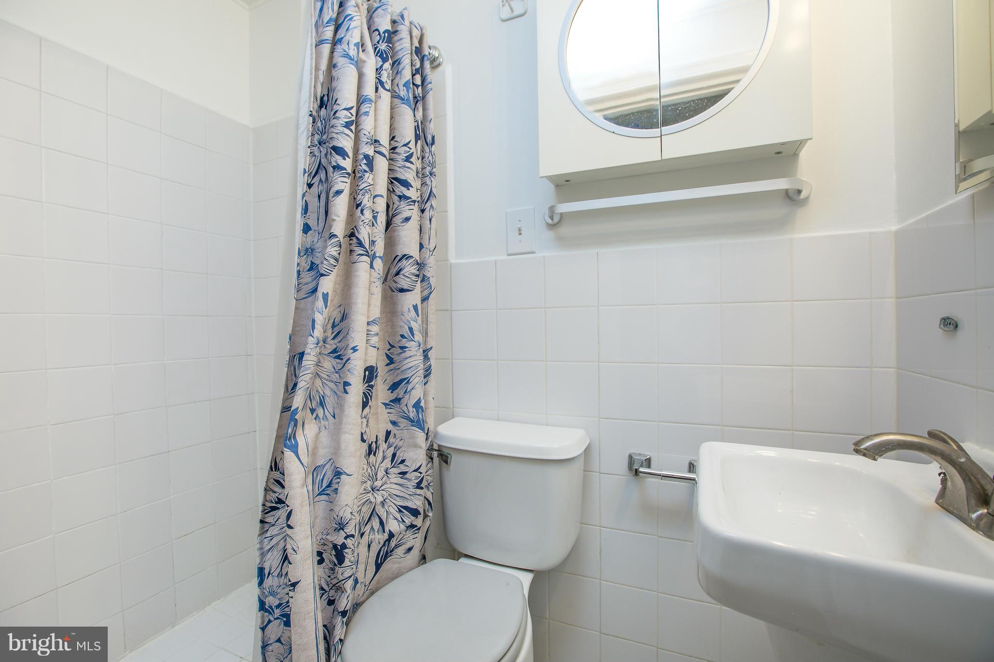 RESTON - Residential Lease