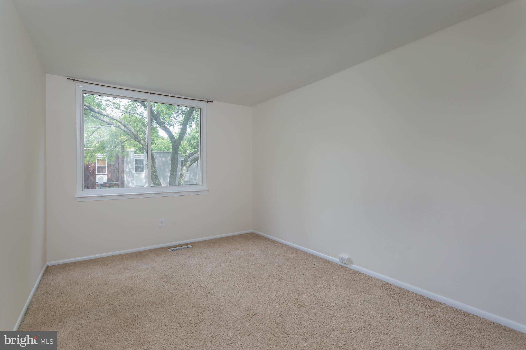 RESTON - Residential Lease