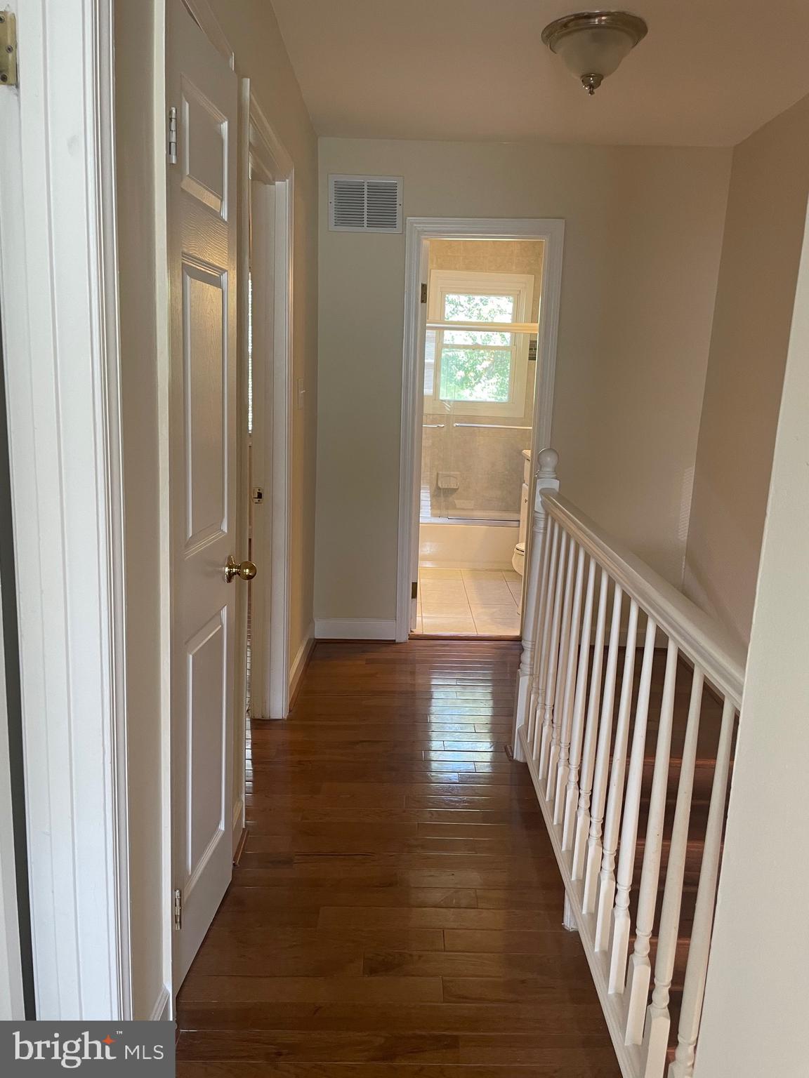 GLASSMANOR - Residential Lease