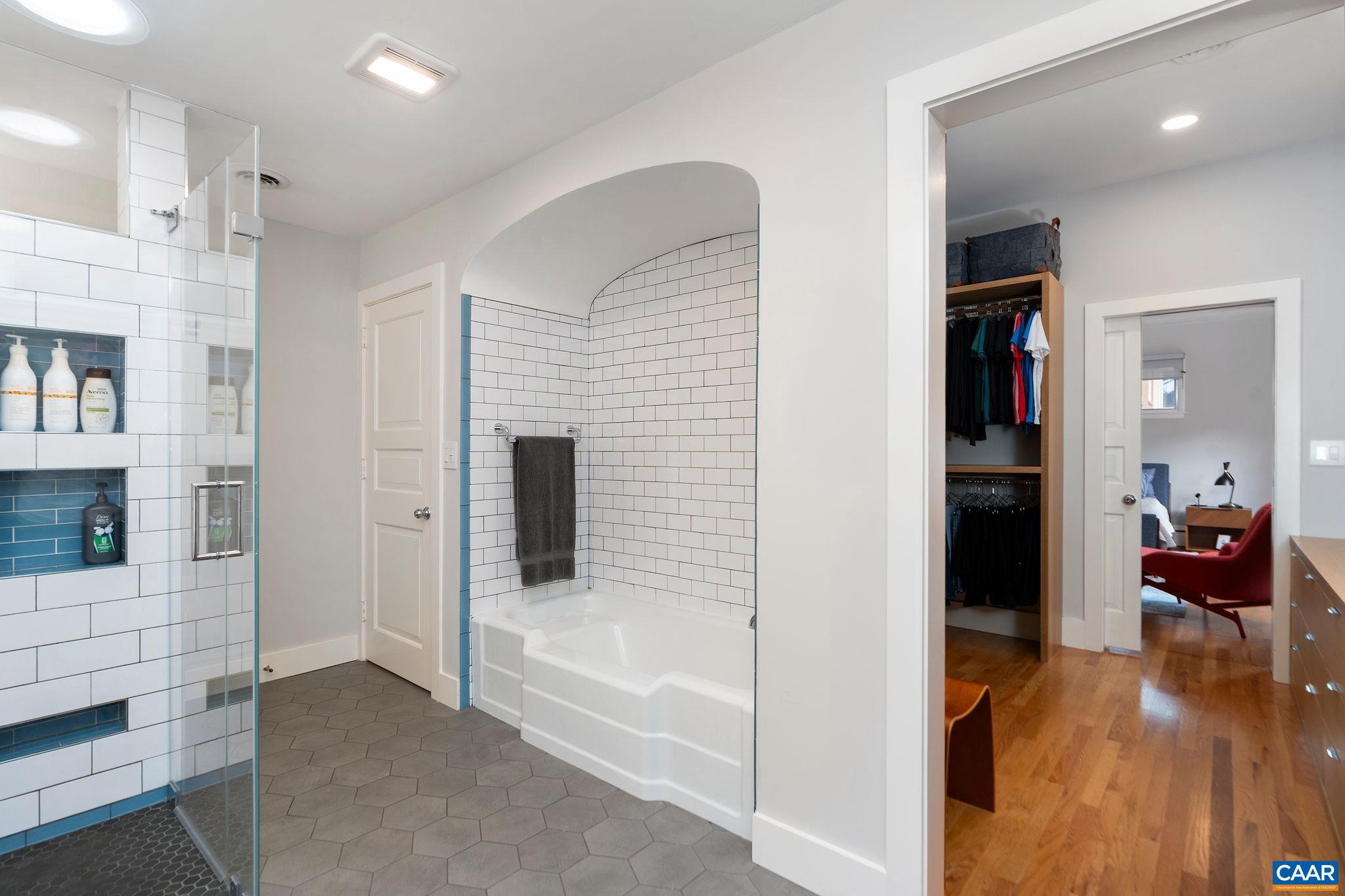 FAIRWAY HILLS - Residential