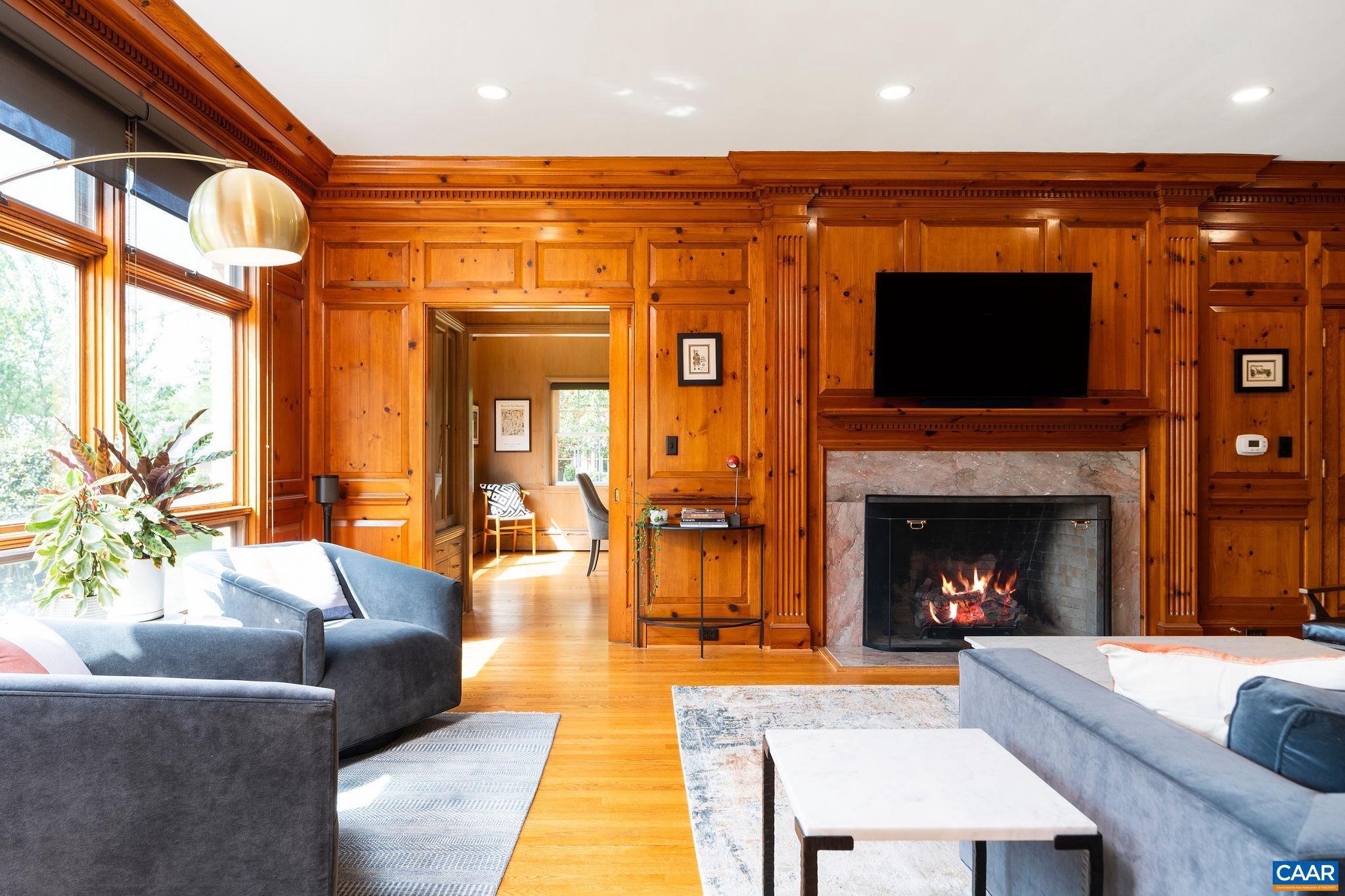 FAIRWAY HILLS - Residential