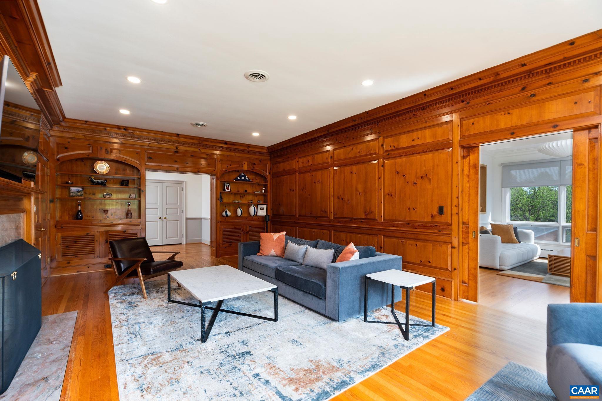 FAIRWAY HILLS - Residential