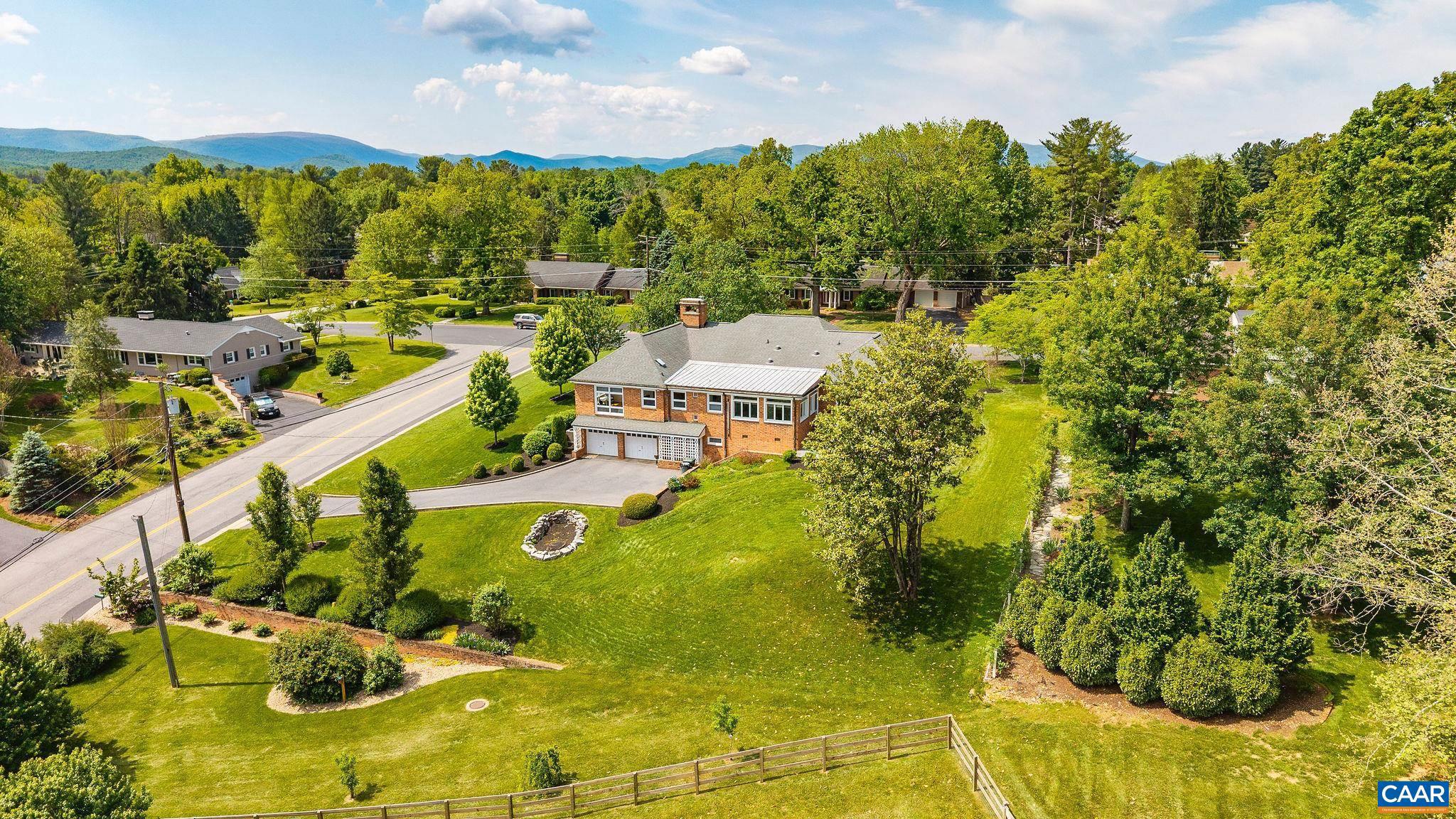 FAIRWAY HILLS - Residential