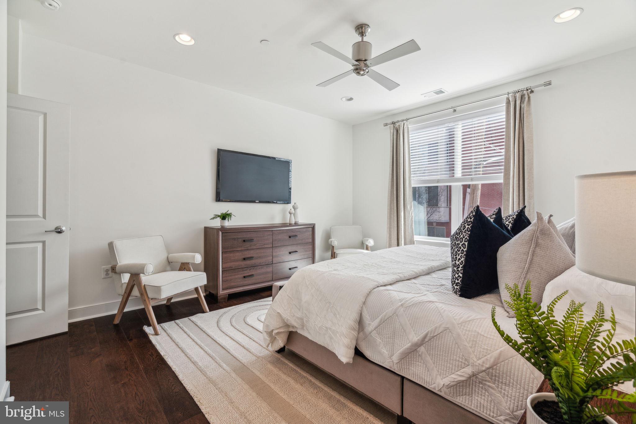 GRADUATE HOSPITAL - Residential