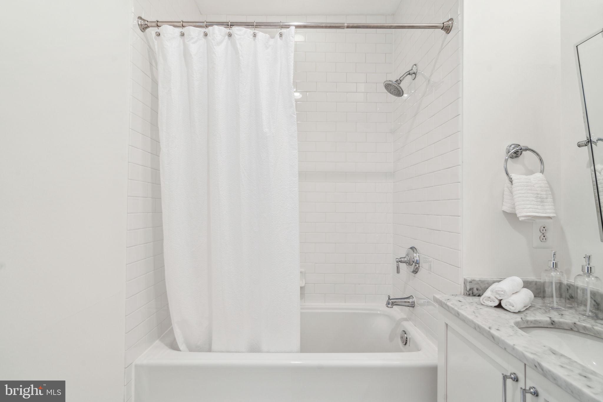 GRADUATE HOSPITAL - Residential