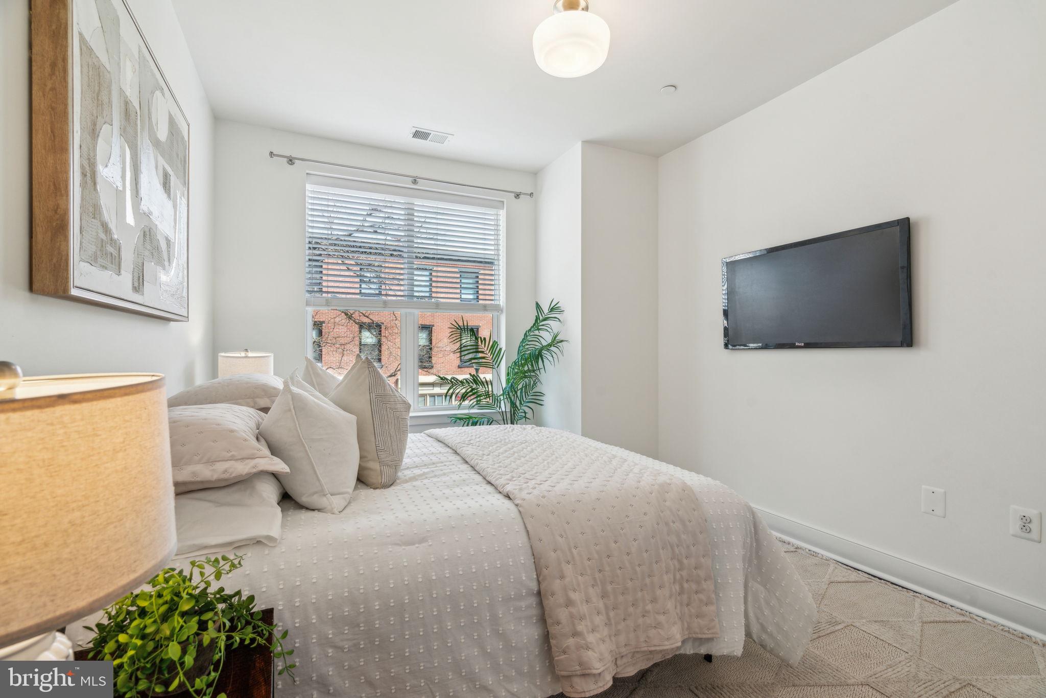 GRADUATE HOSPITAL - Residential