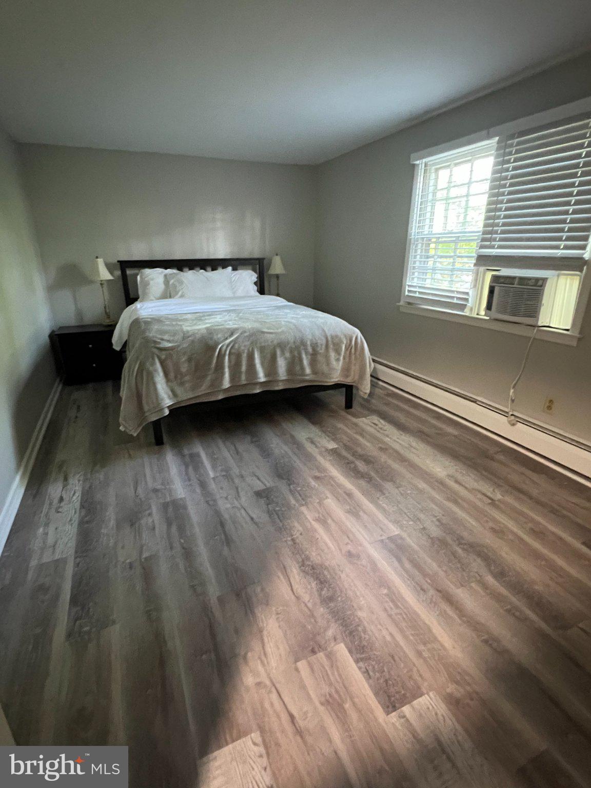 HILLTOWN - Residential