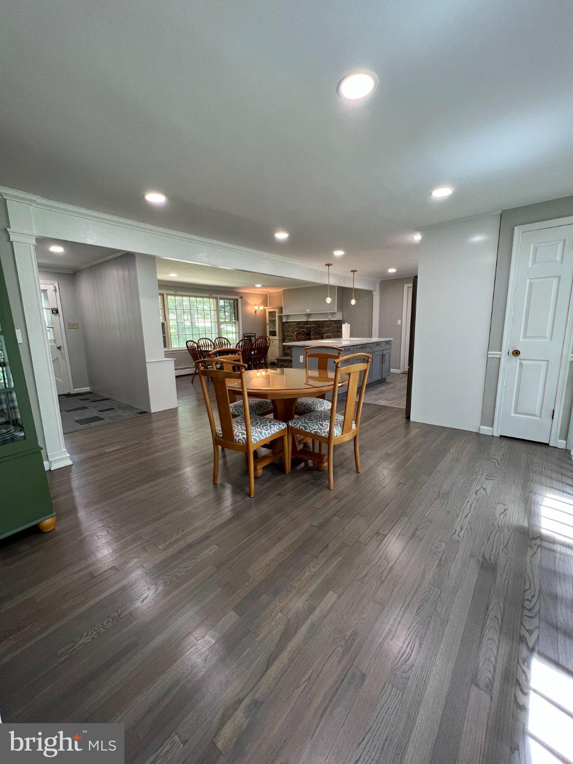 HILLTOWN - Residential