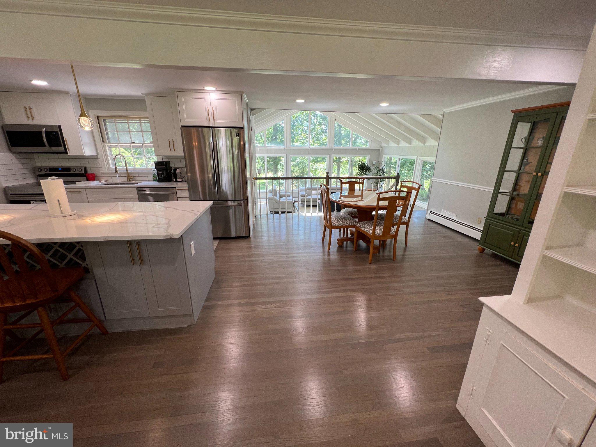 HILLTOWN - Residential
