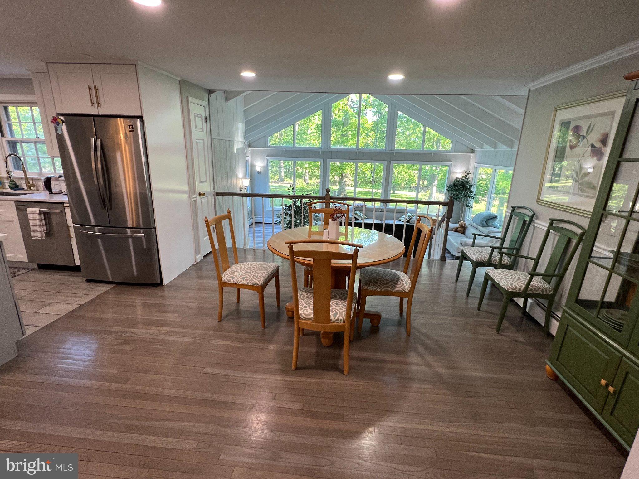 HILLTOWN - Residential