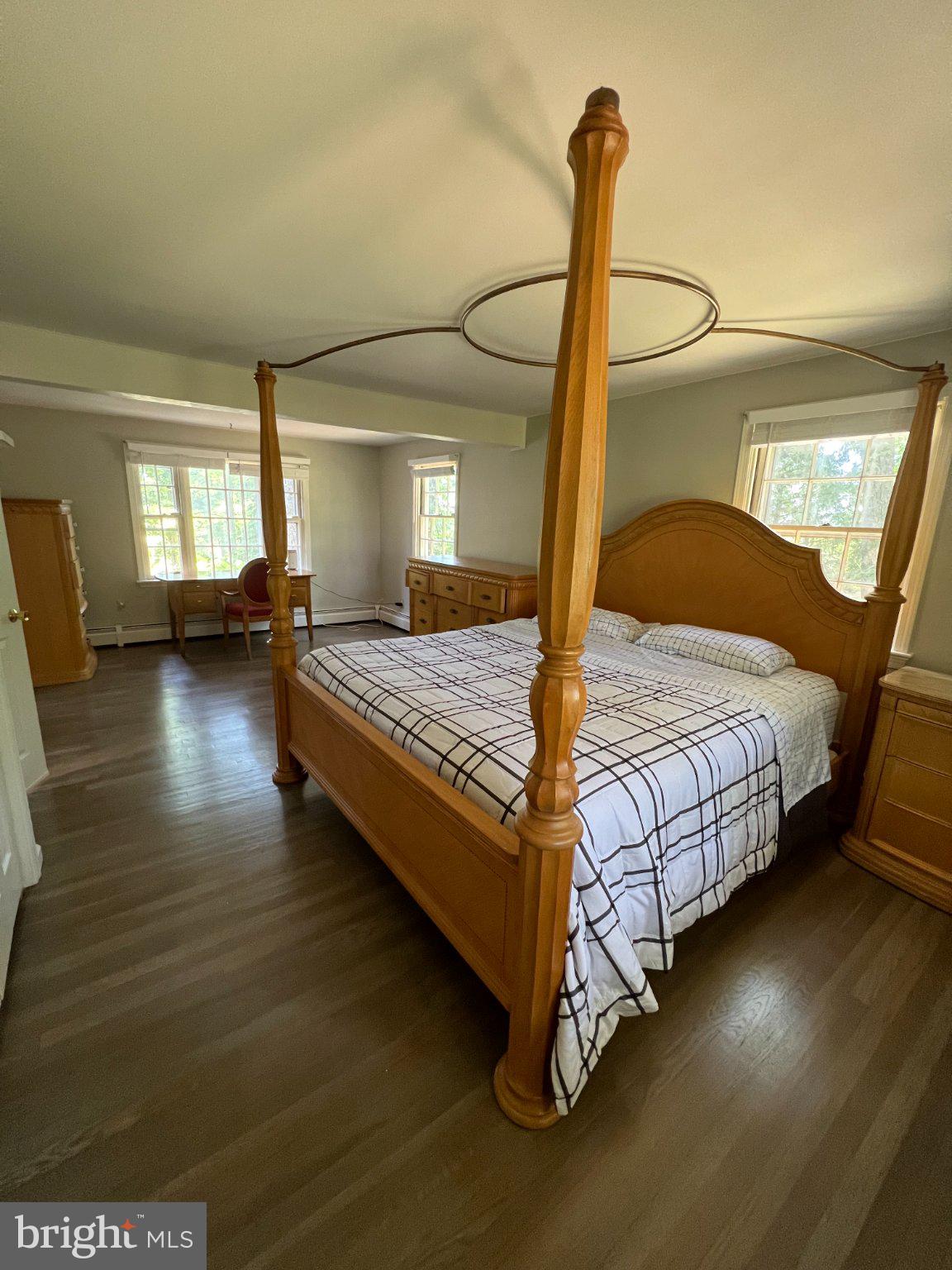 HILLTOWN - Residential