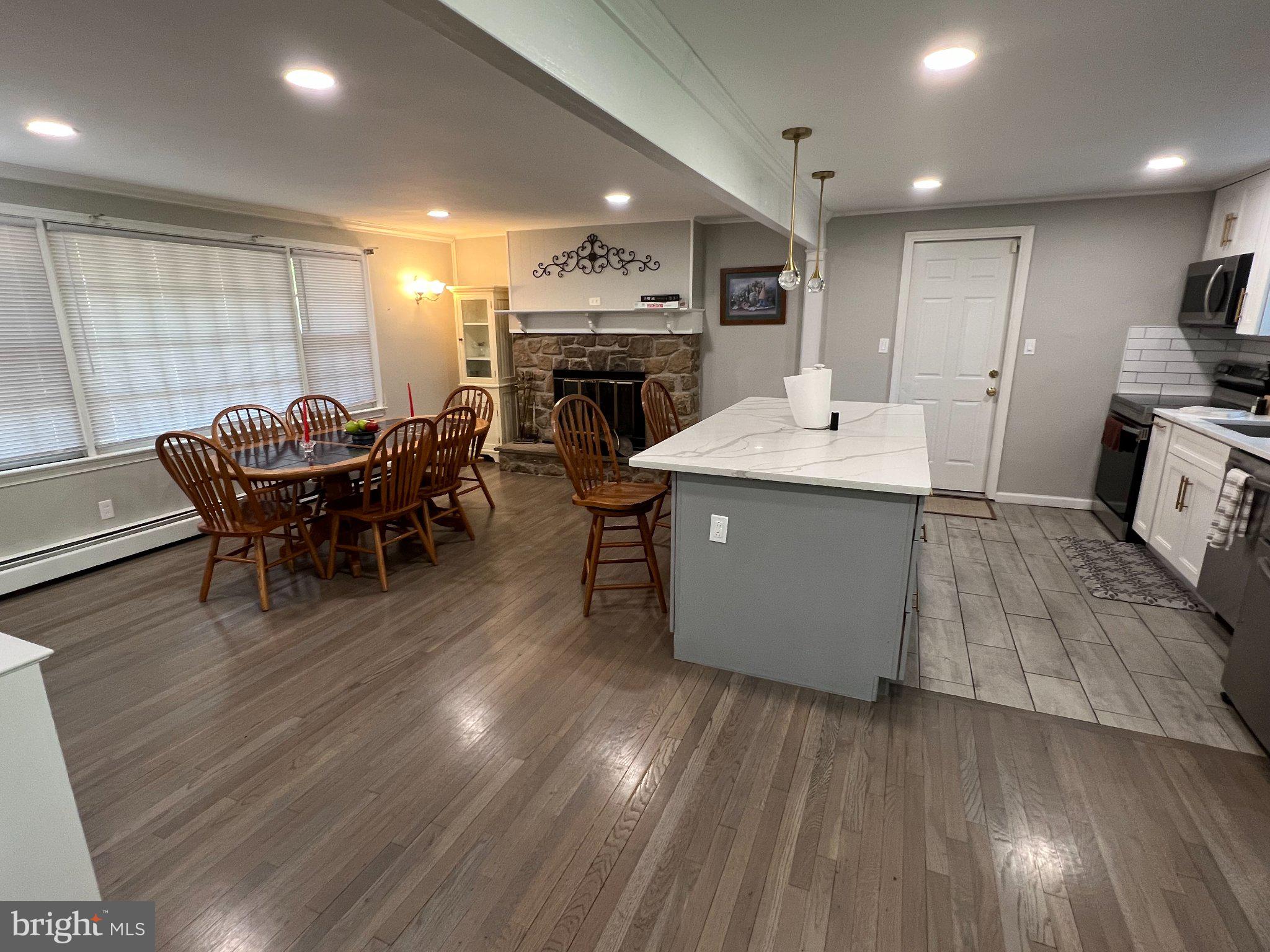 HILLTOWN - Residential