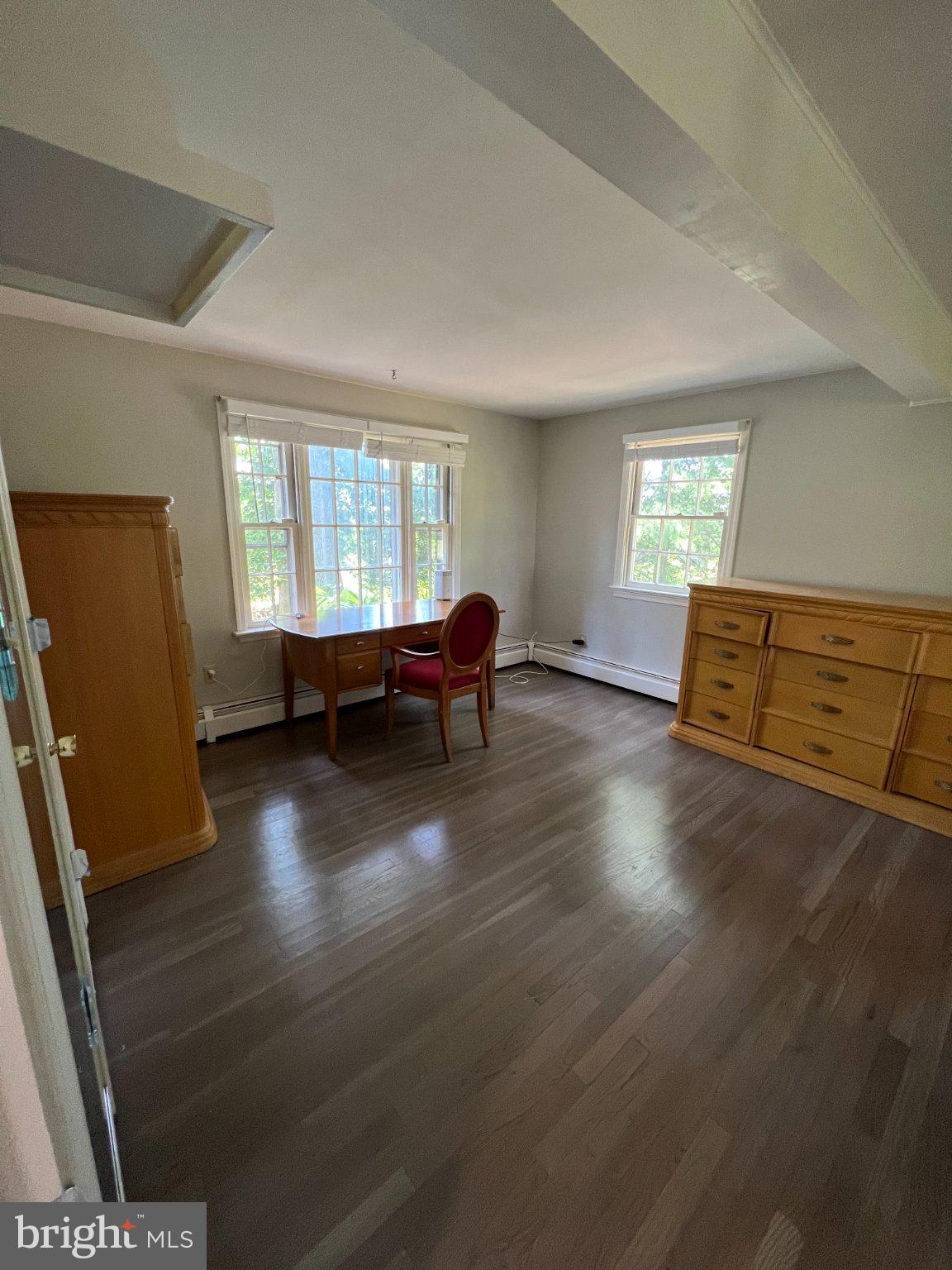 HILLTOWN - Residential
