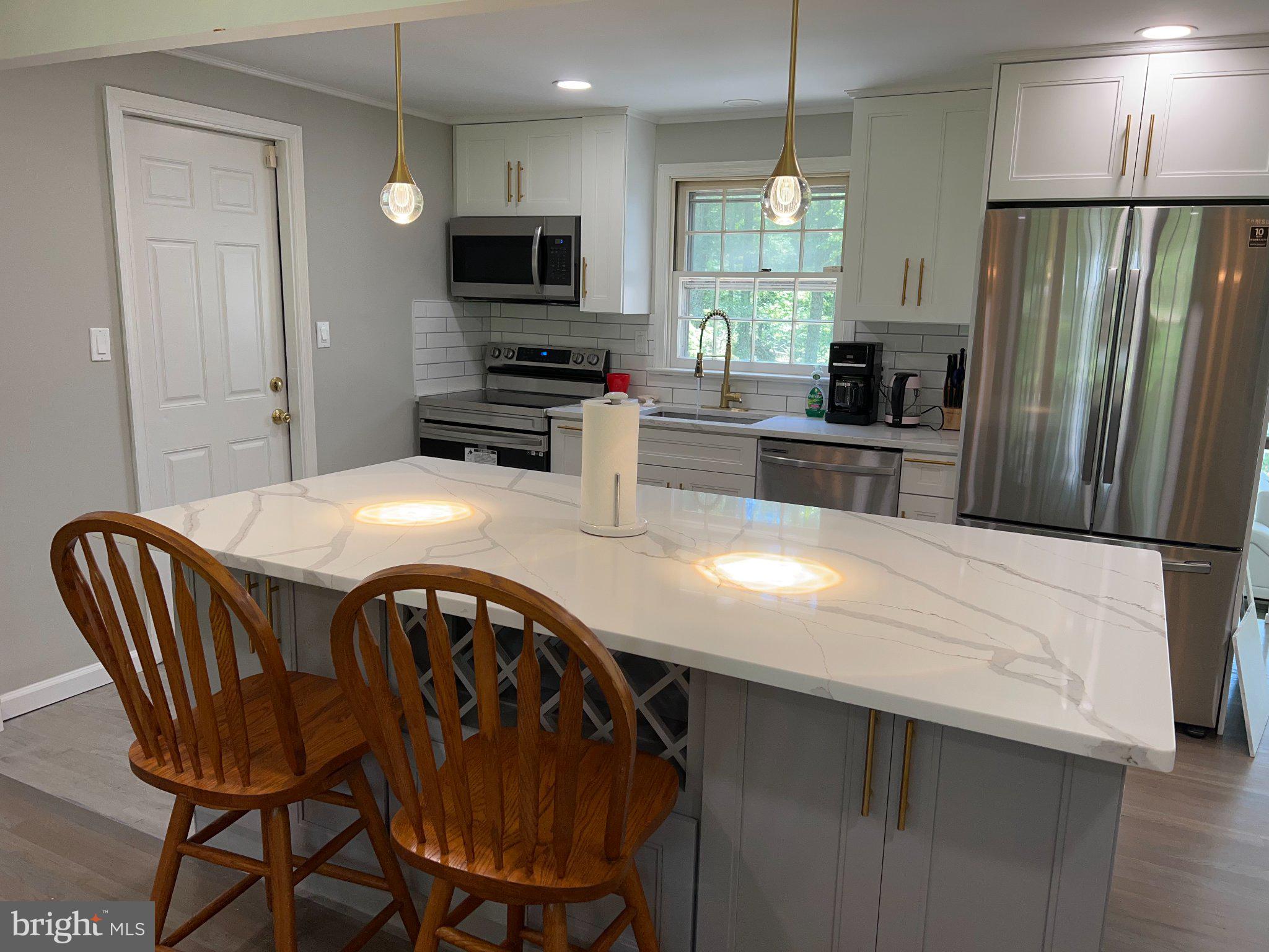 HILLTOWN - Residential