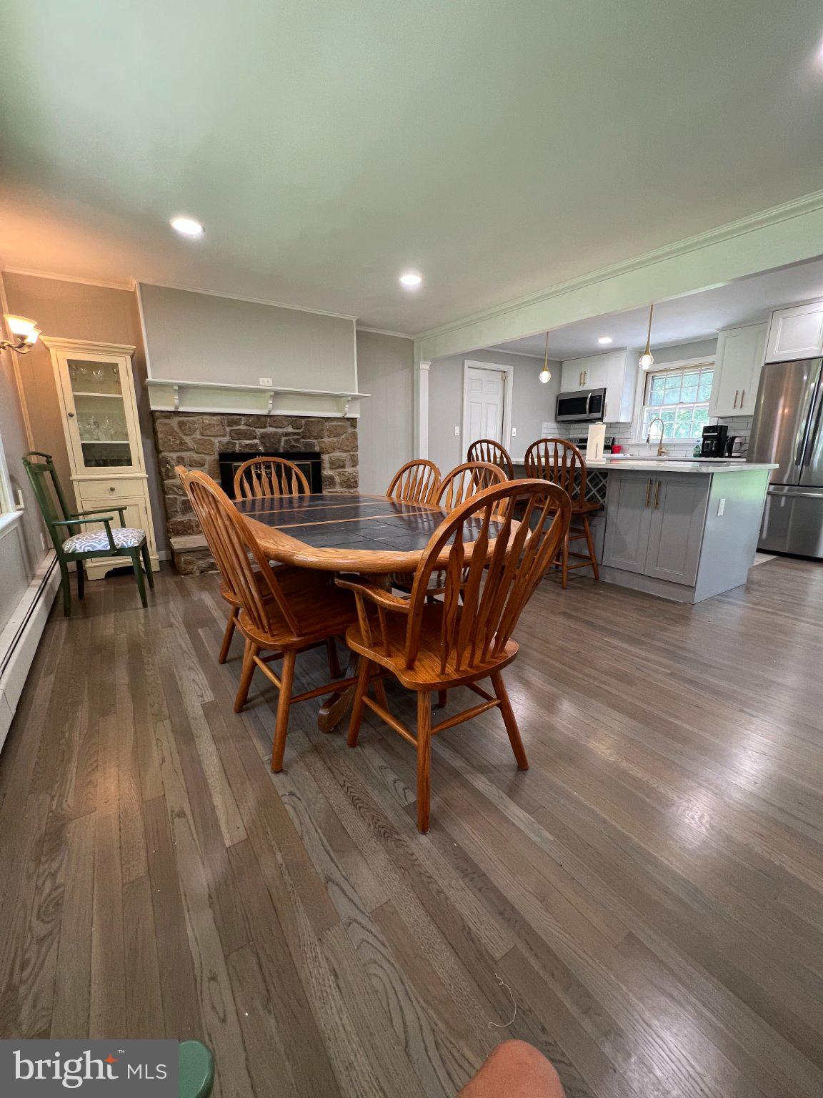 HILLTOWN - Residential
