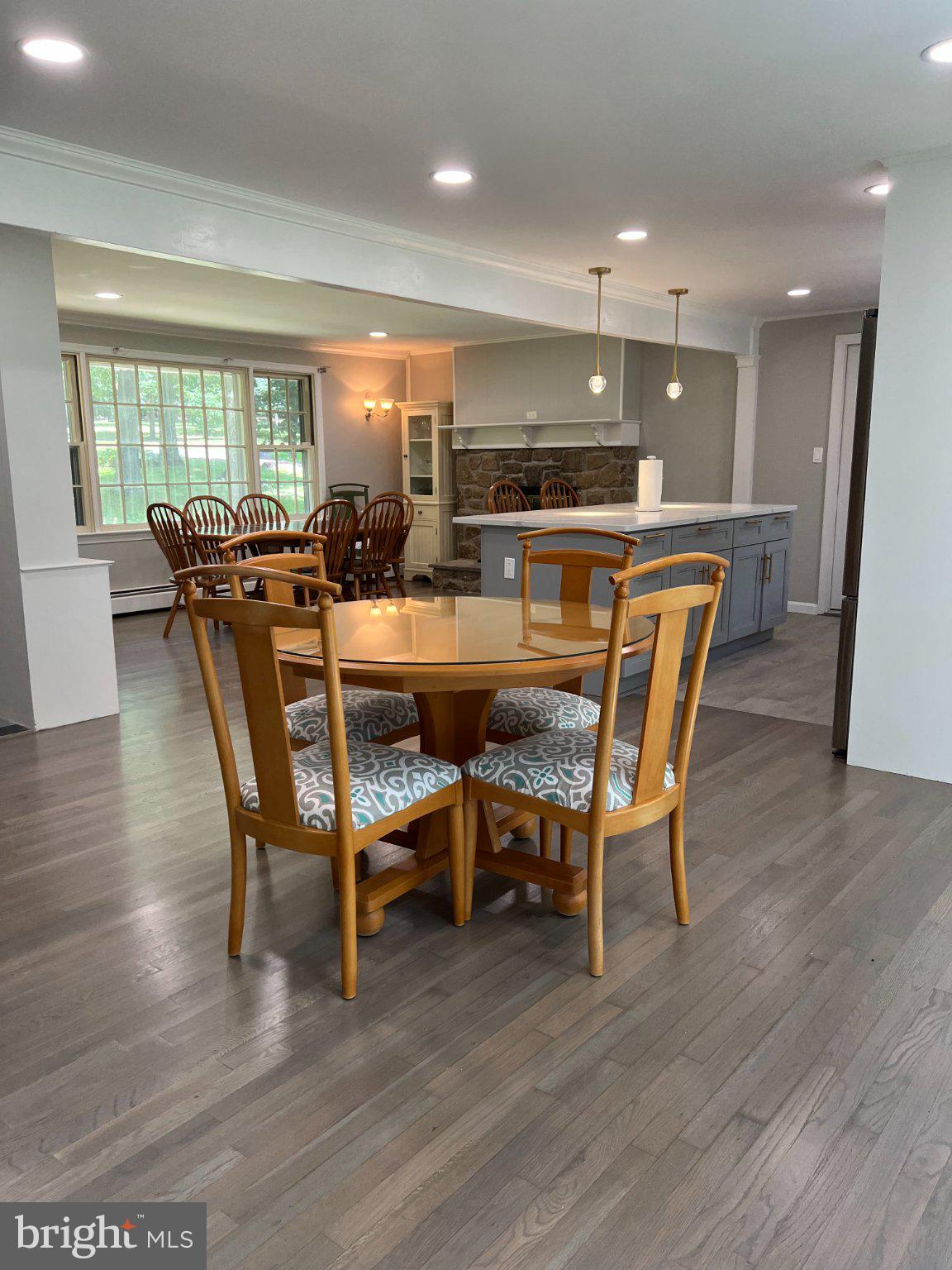 HILLTOWN - Residential