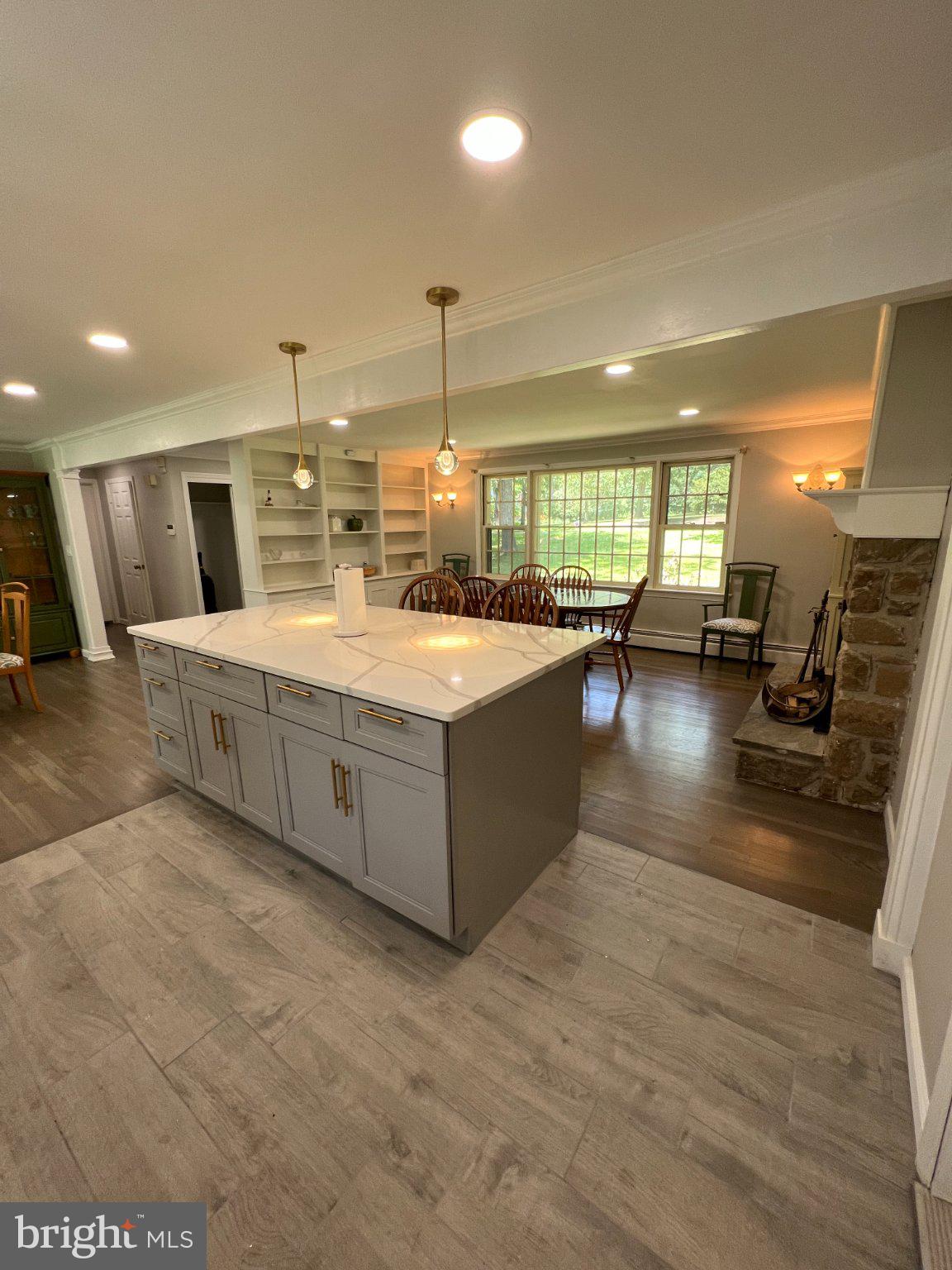 HILLTOWN - Residential