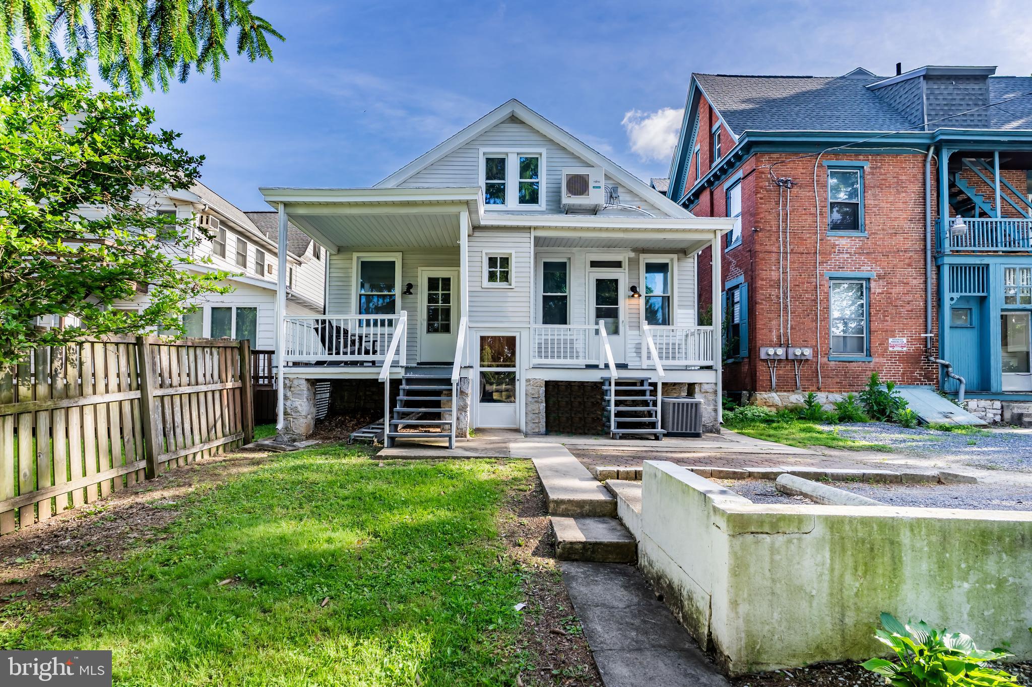 222 W POMFRET STREET