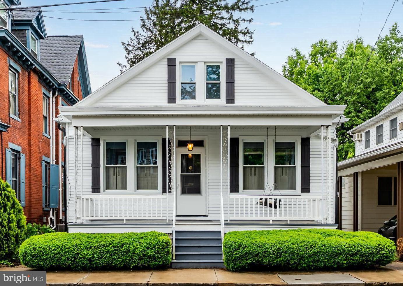 222 W POMFRET STREET