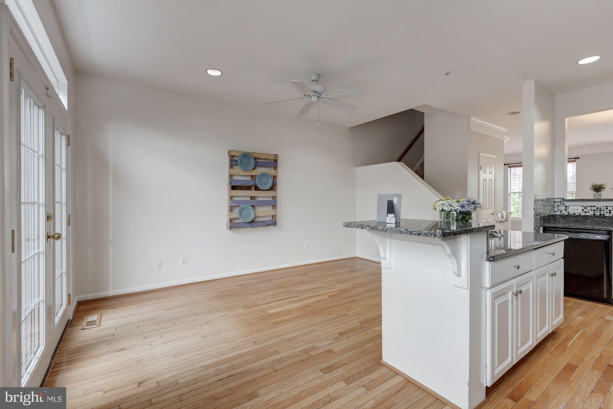 CAMERON STATION - Residential