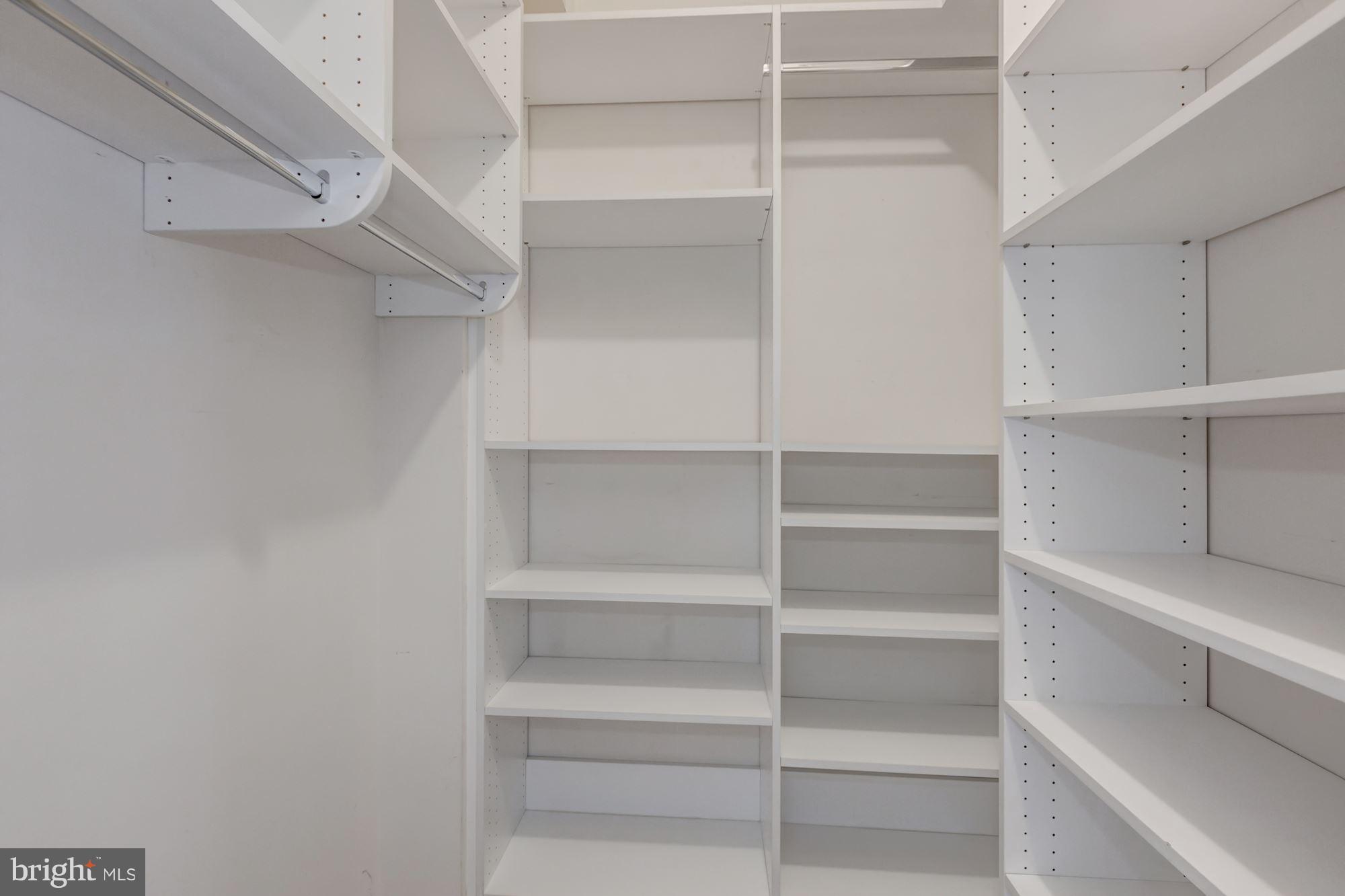 CAMERON STATION - Residential