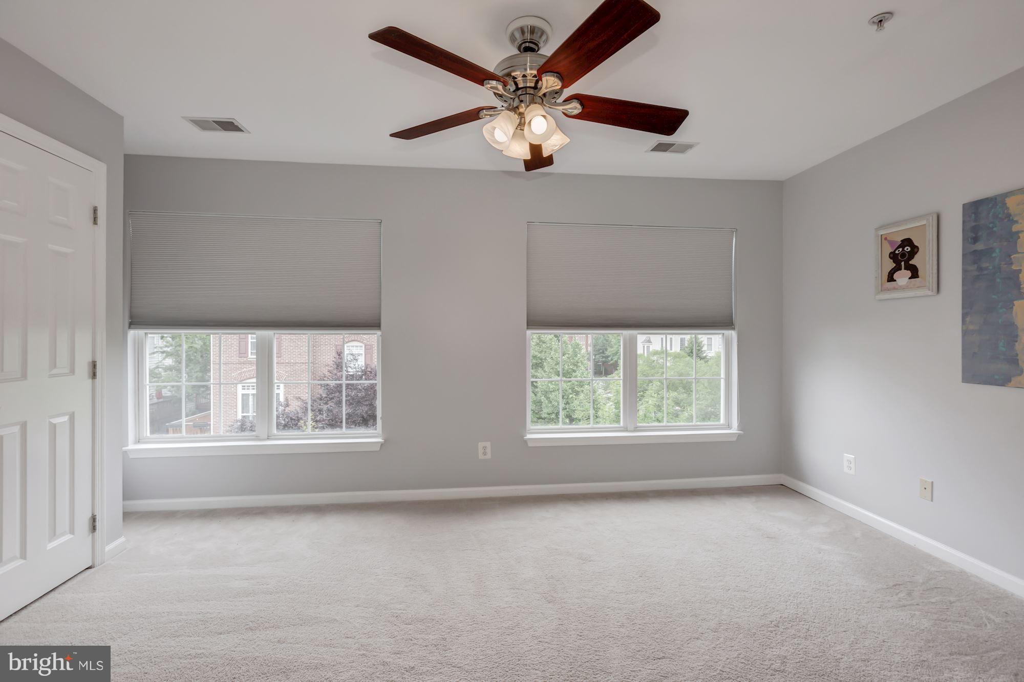 CAMERON STATION - Residential