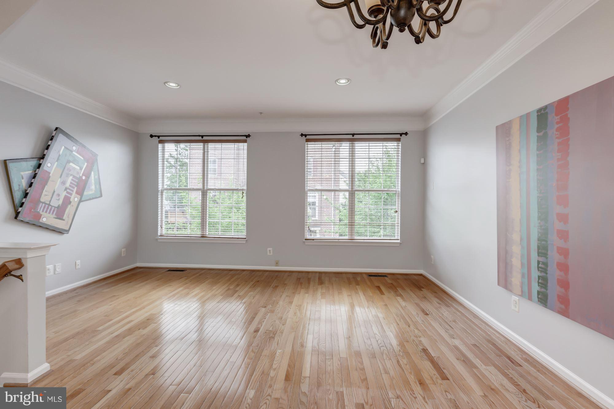 CAMERON STATION - Residential