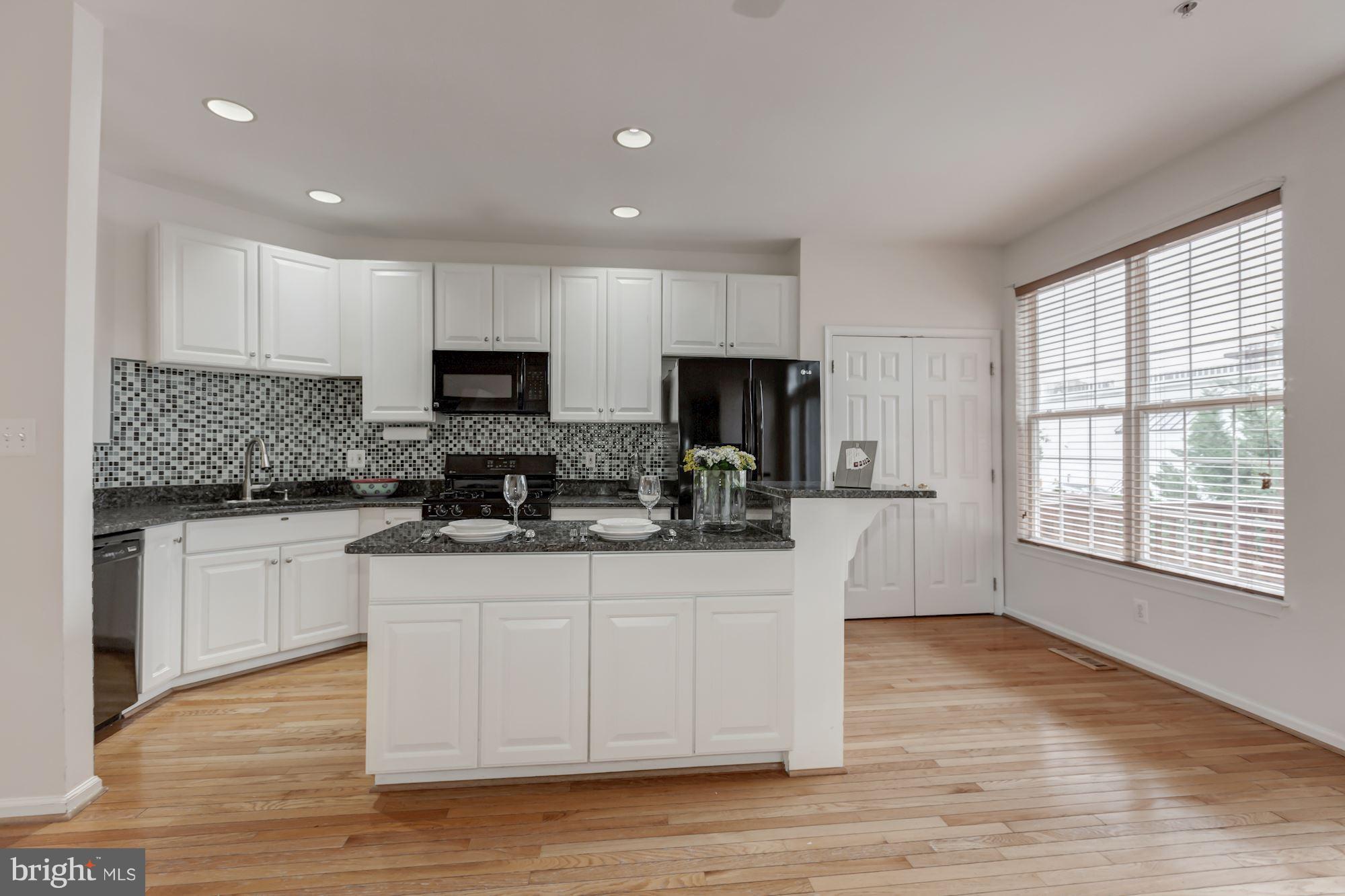 CAMERON STATION - Residential