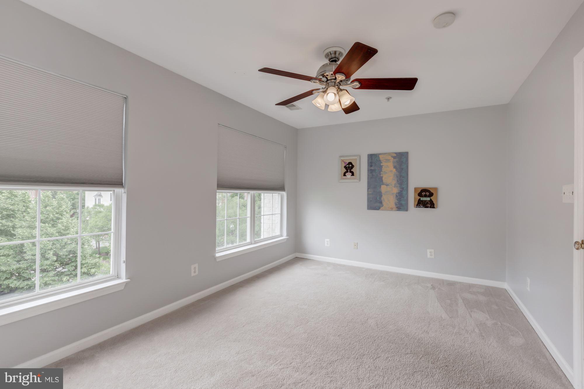 CAMERON STATION - Residential