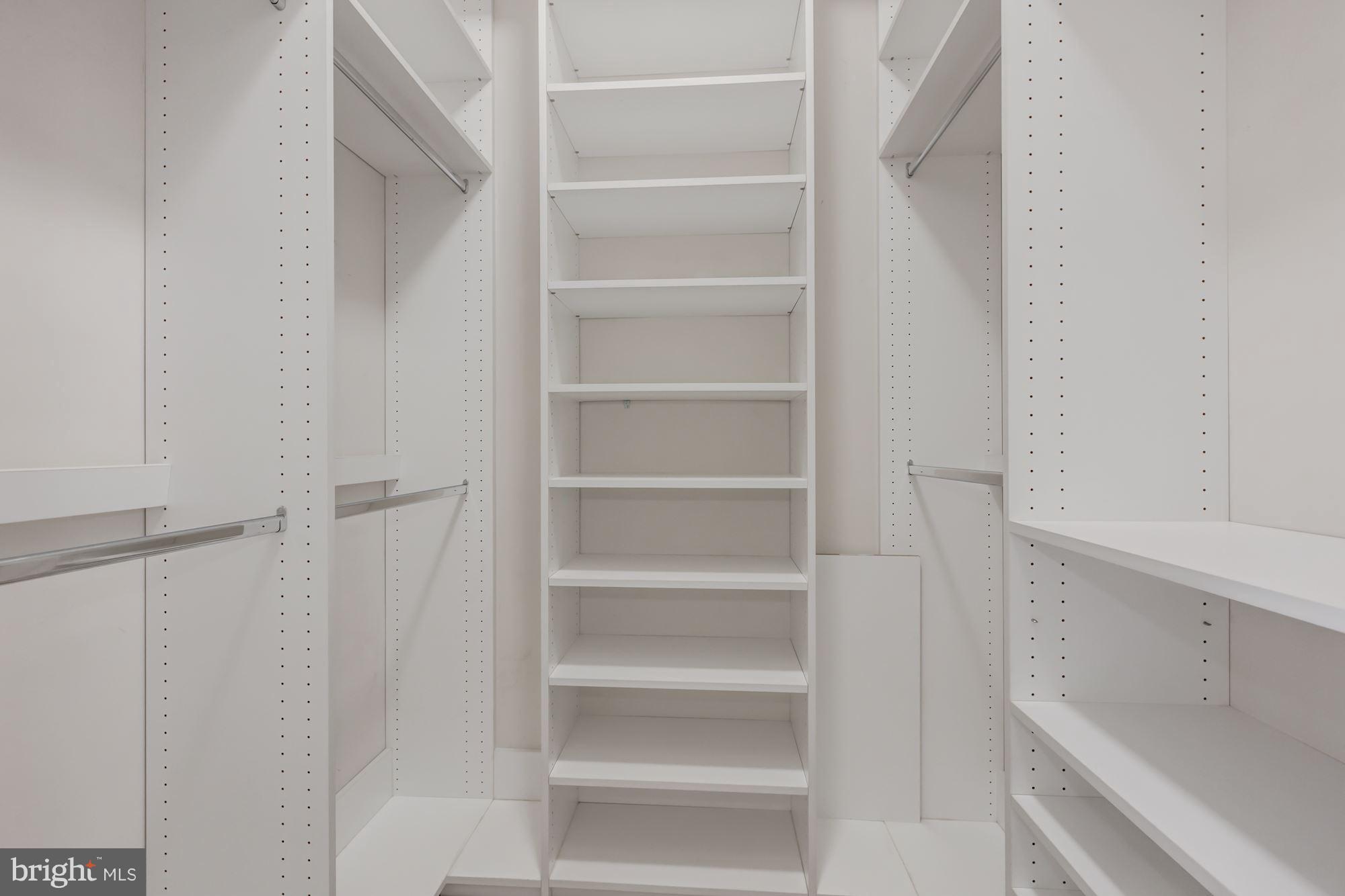 CAMERON STATION - Residential