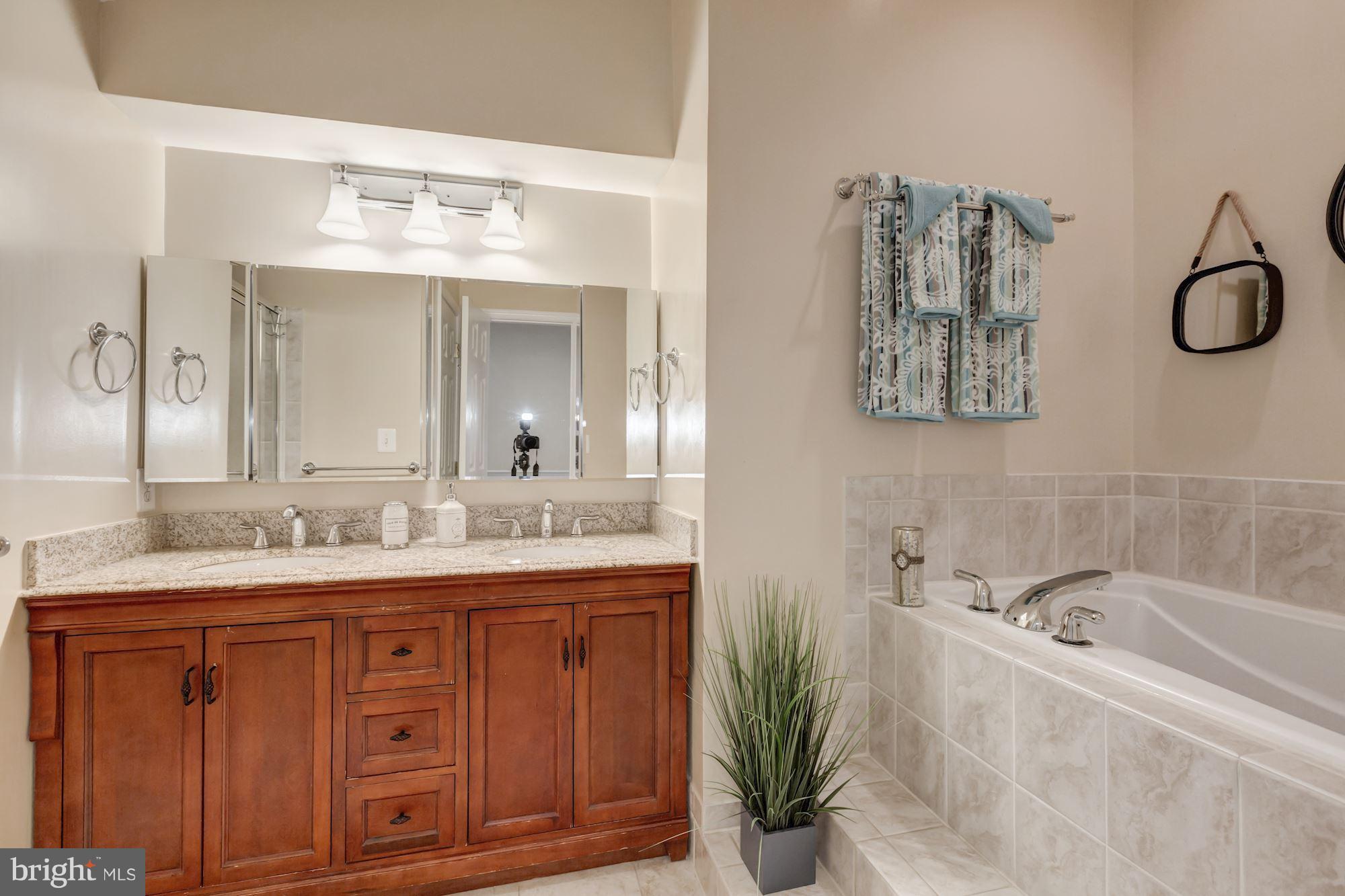 CAMERON STATION - Residential