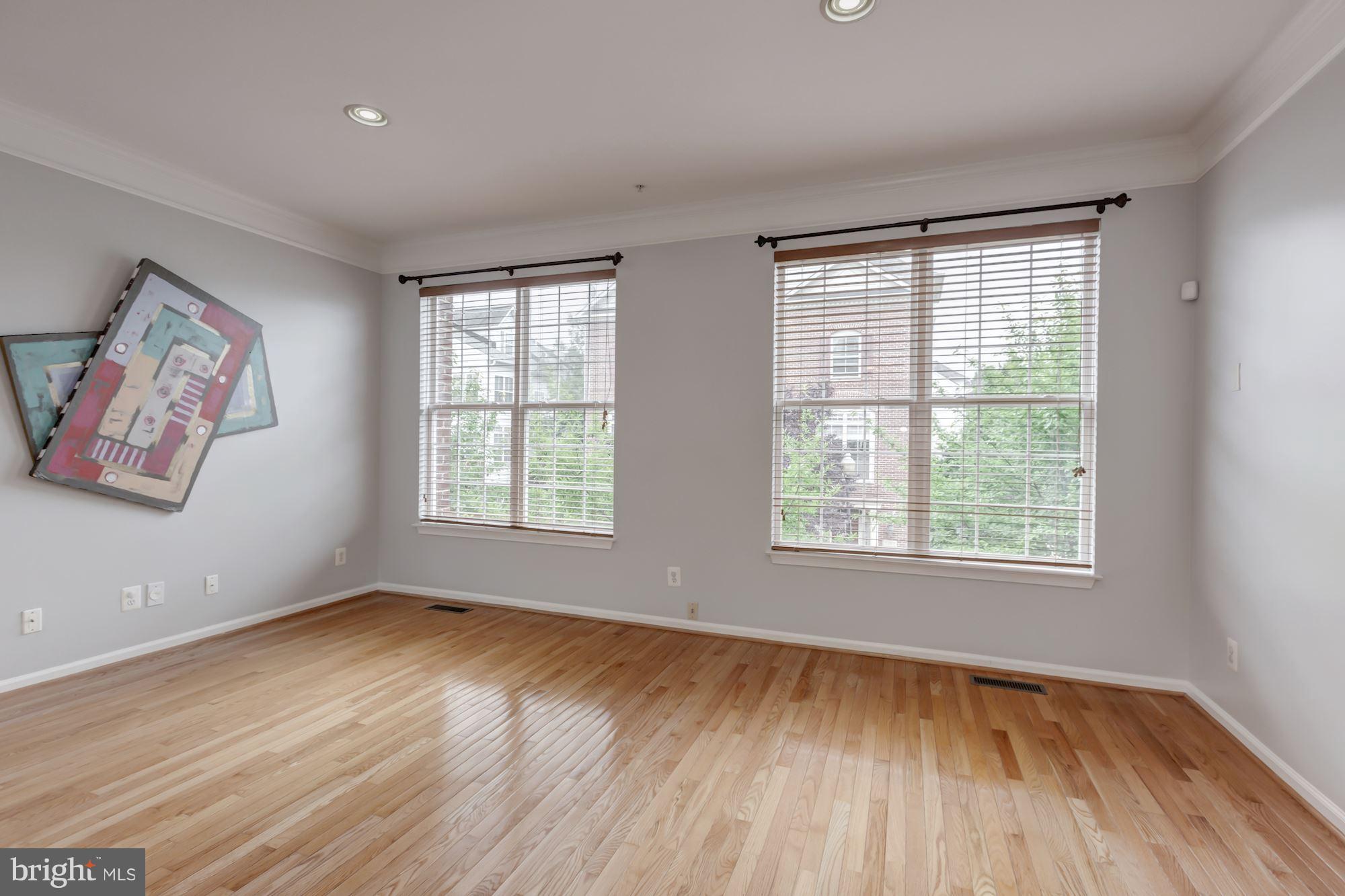 CAMERON STATION - Residential