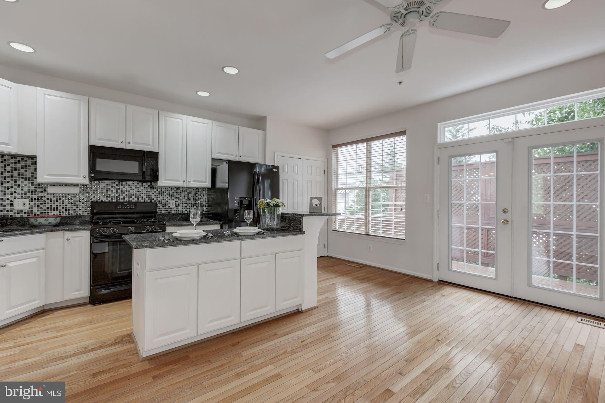 CAMERON STATION - Residential