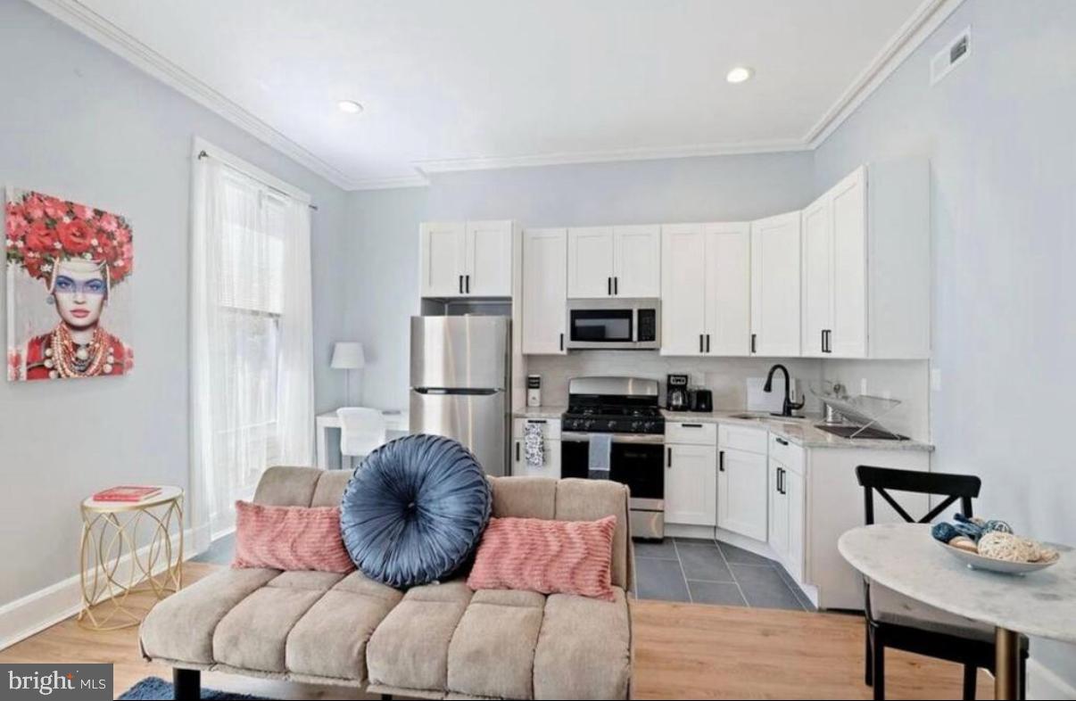 FAIRMOUNT - Residential Lease